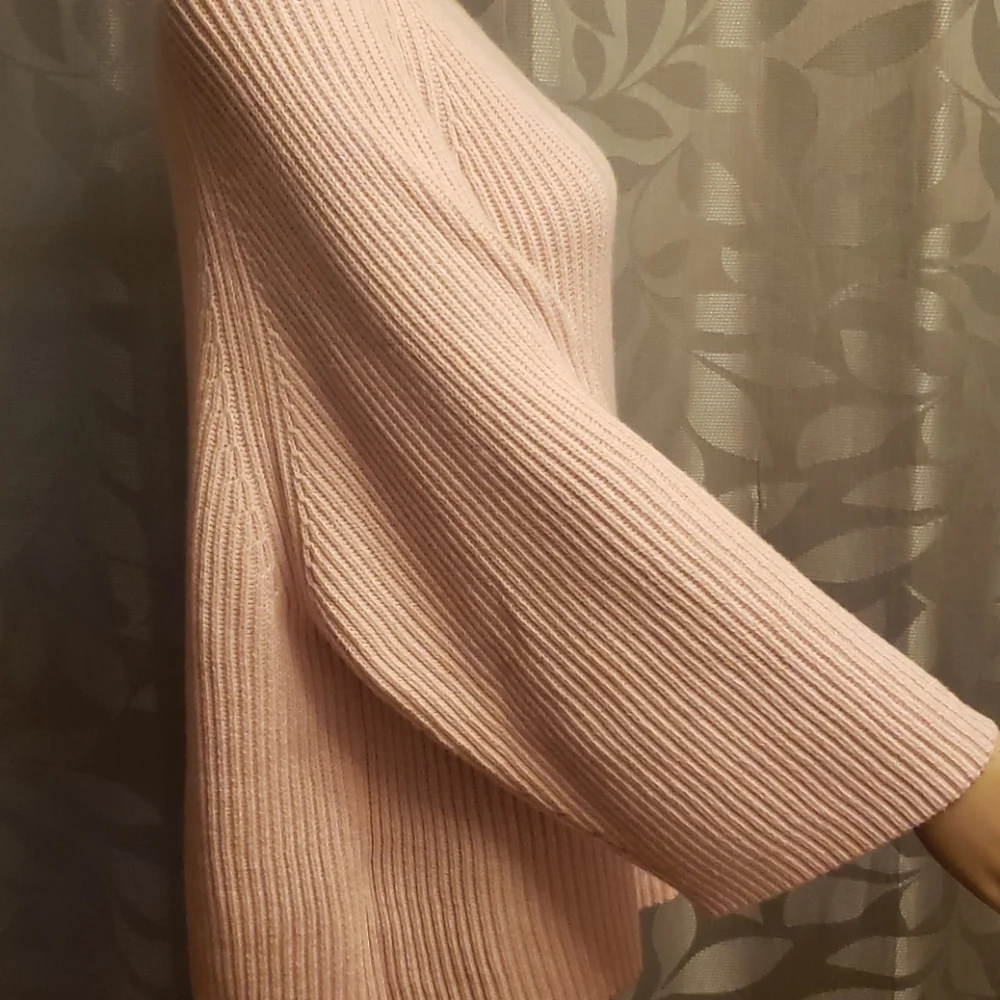 Lou & Grey Pink Ribbed Oversided Sweater